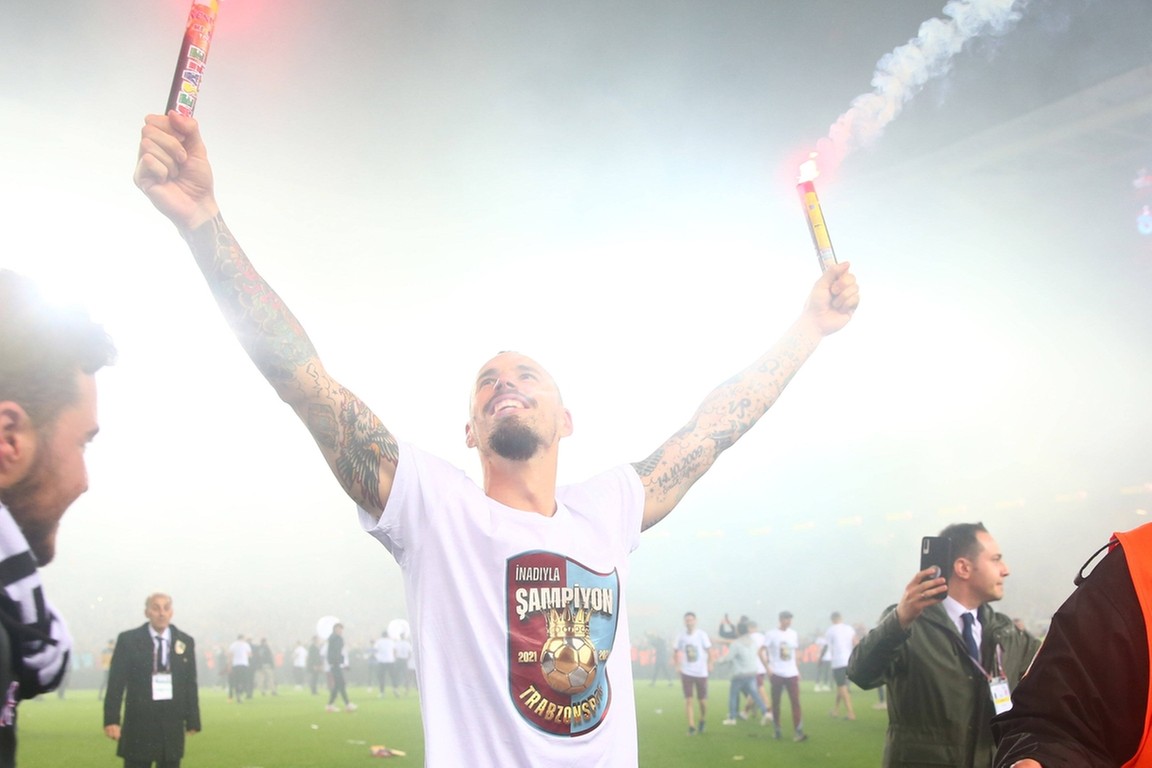 Napoli-legende Hamsik beëindigt carrière in Turkije