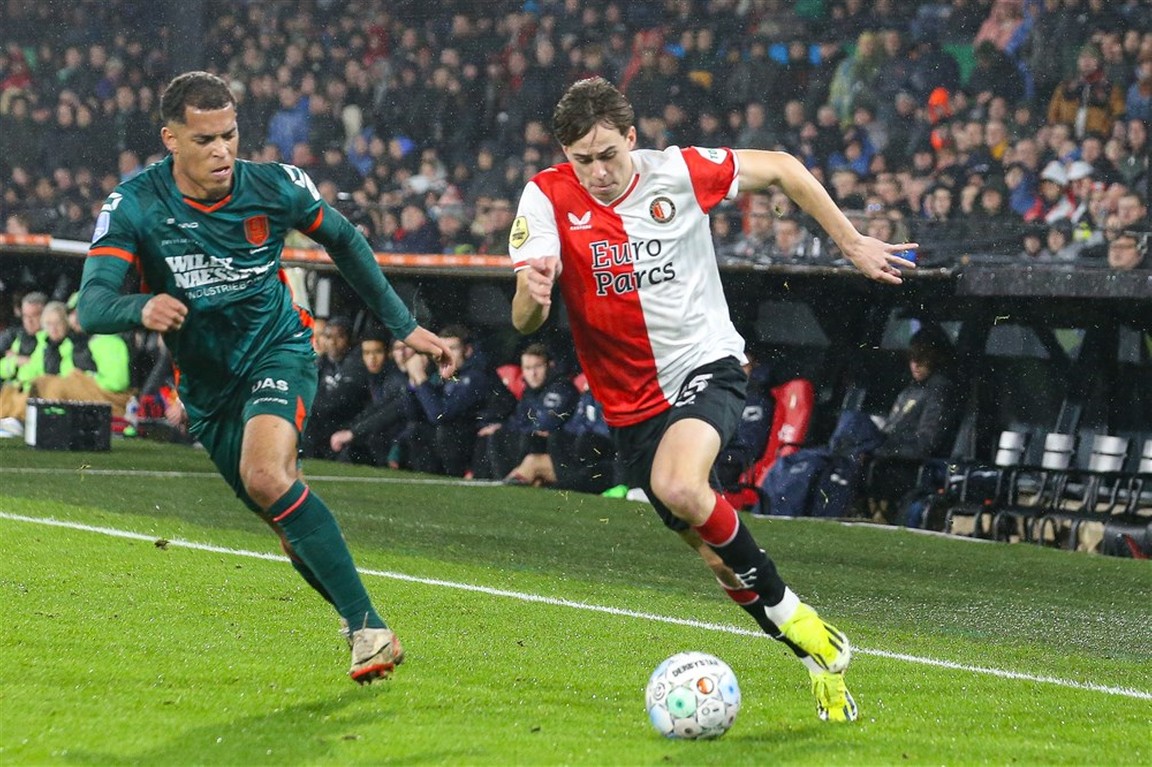 Feyenoord beloont Sauer met nieuwe verbintenis