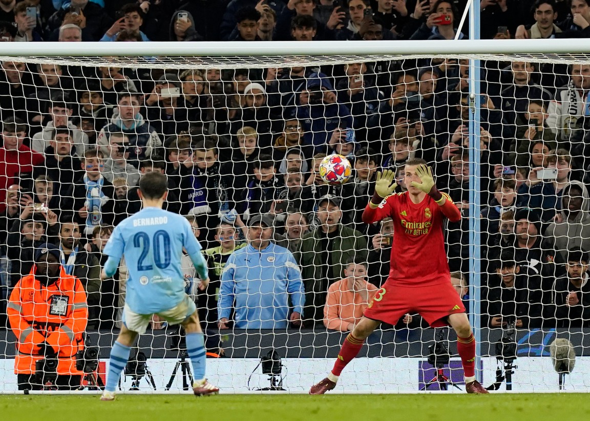 Manchester City-fans zitten eigen speler dwars bij penalty's: 'Het is een schande'