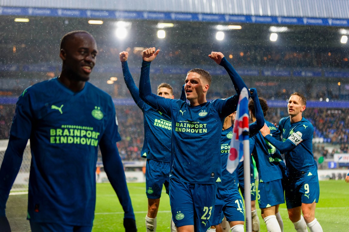 PSV kan landstitel nu écht ruiken na grootste uitzege in Eredivisie-historie