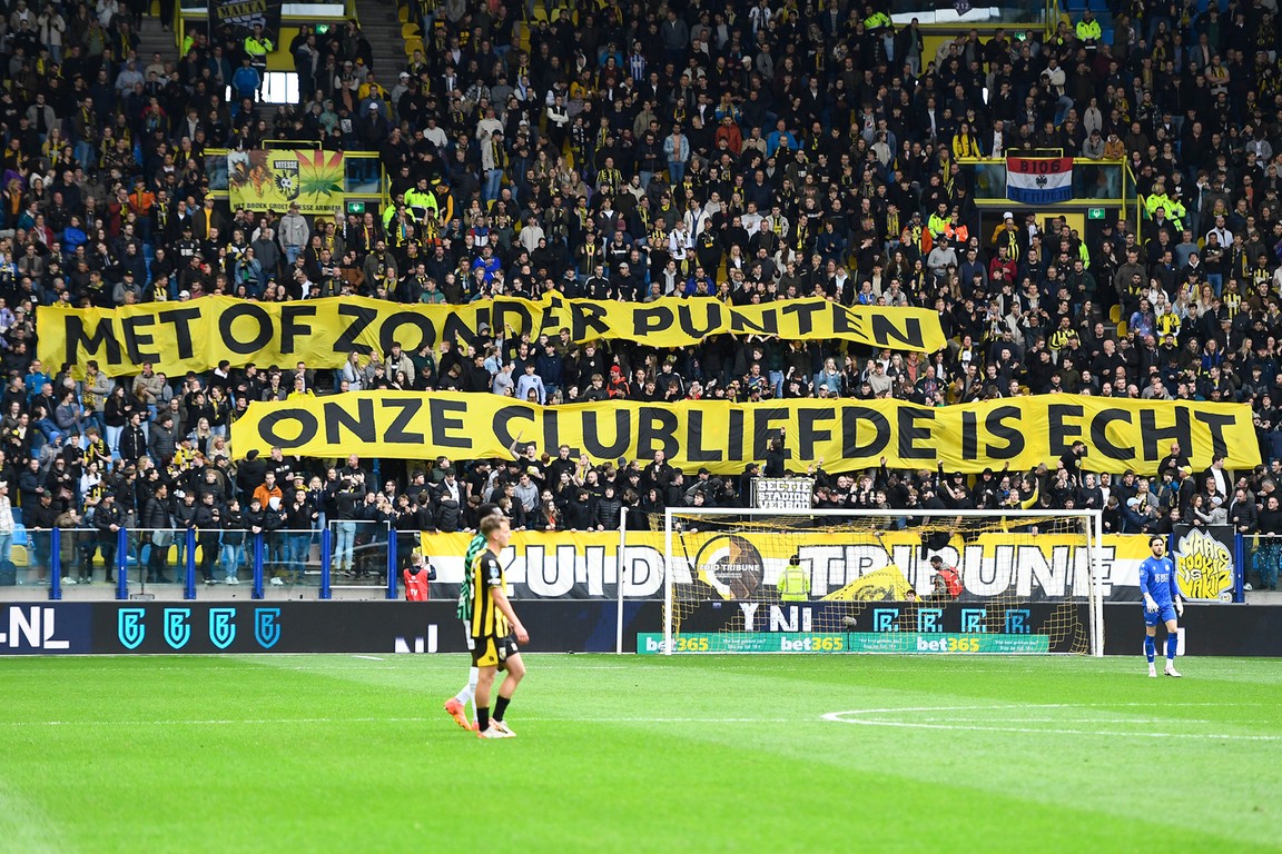 Tijdnood in Arnhem: Vitesse krijgt slecht nieuws over licentie
