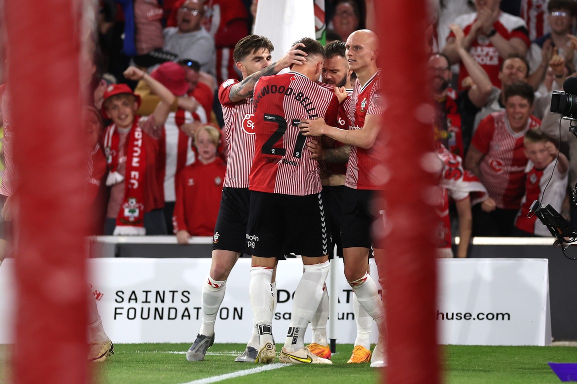 Southampton plaatst zich voor jackpot-finale en droomt van PL-terugkeer