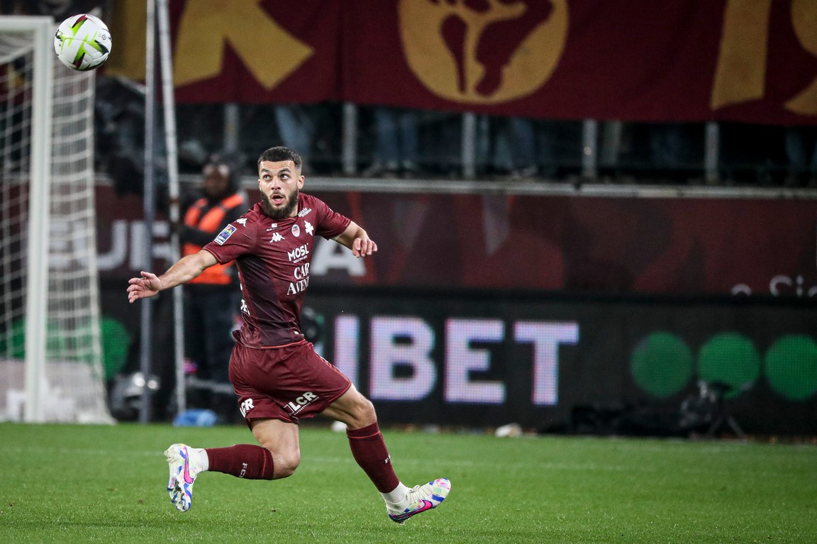 Ajax ziet Mikautadze niet meer terug: Metz licht koopoptie