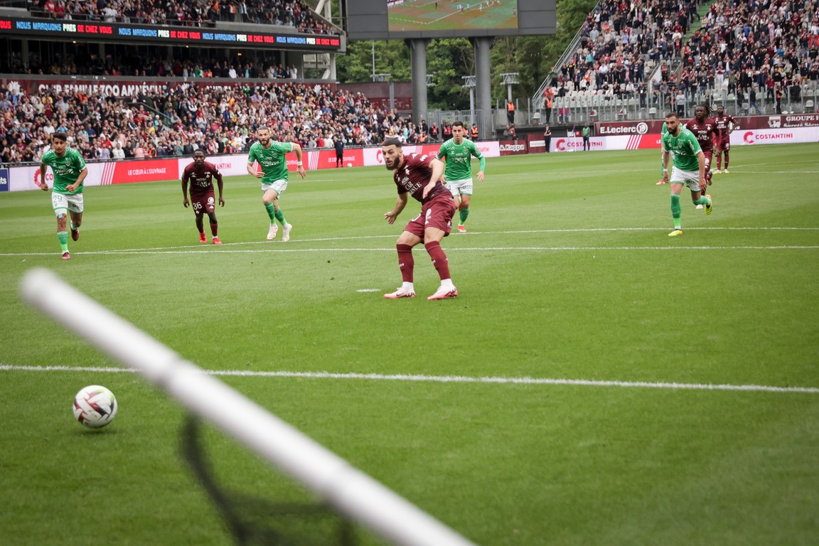 Mikautadze (ex-Ajax) kan FC Metz niet behoeden voor degradatie