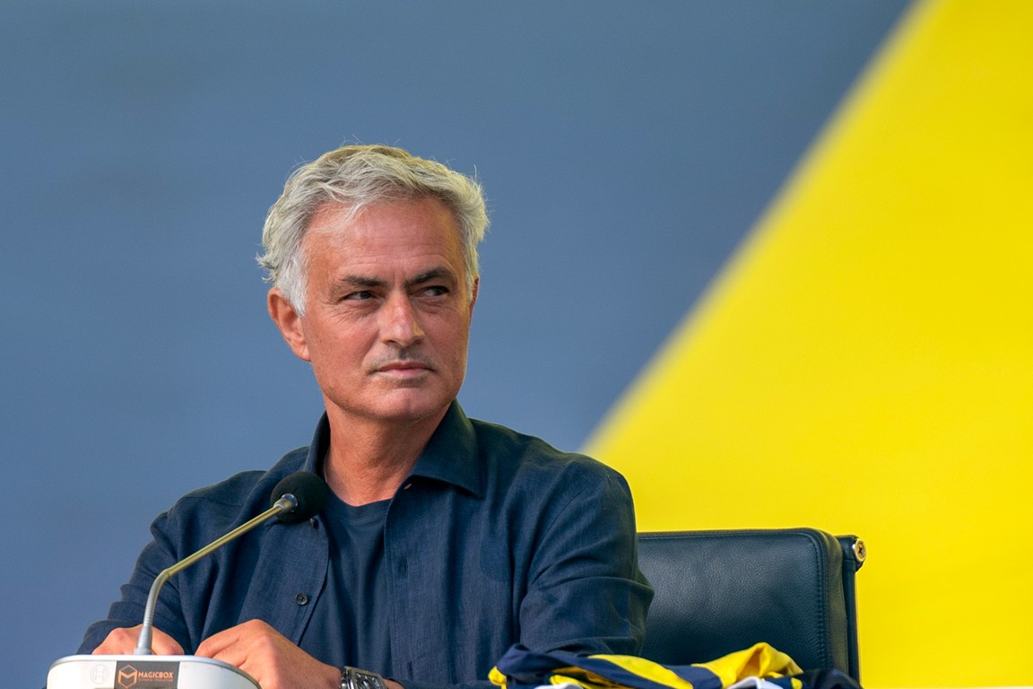 Mourinho verwerpt Turkse geruchten over oude bekenden van AS Roma
