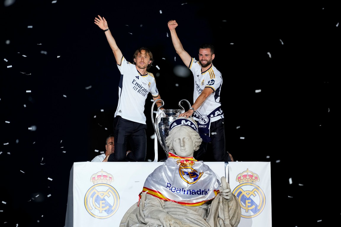 Modric lijkt in feestgedruis uitsluitsel te geven over toekomst bij Real