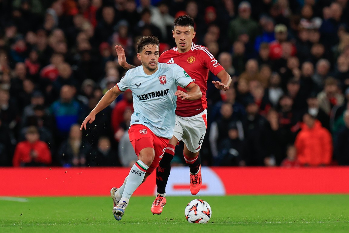 Uitblinker Van Rooij dankt teamgenoot voor memorabele actie op Old Trafford