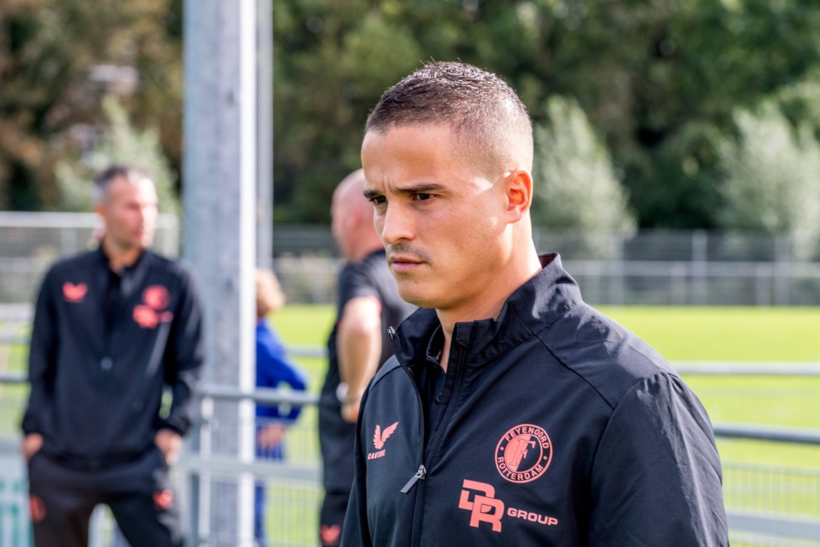 Afellay vertrekt bij Feyenoord, dat Oost toevoegt aan trainersstaf