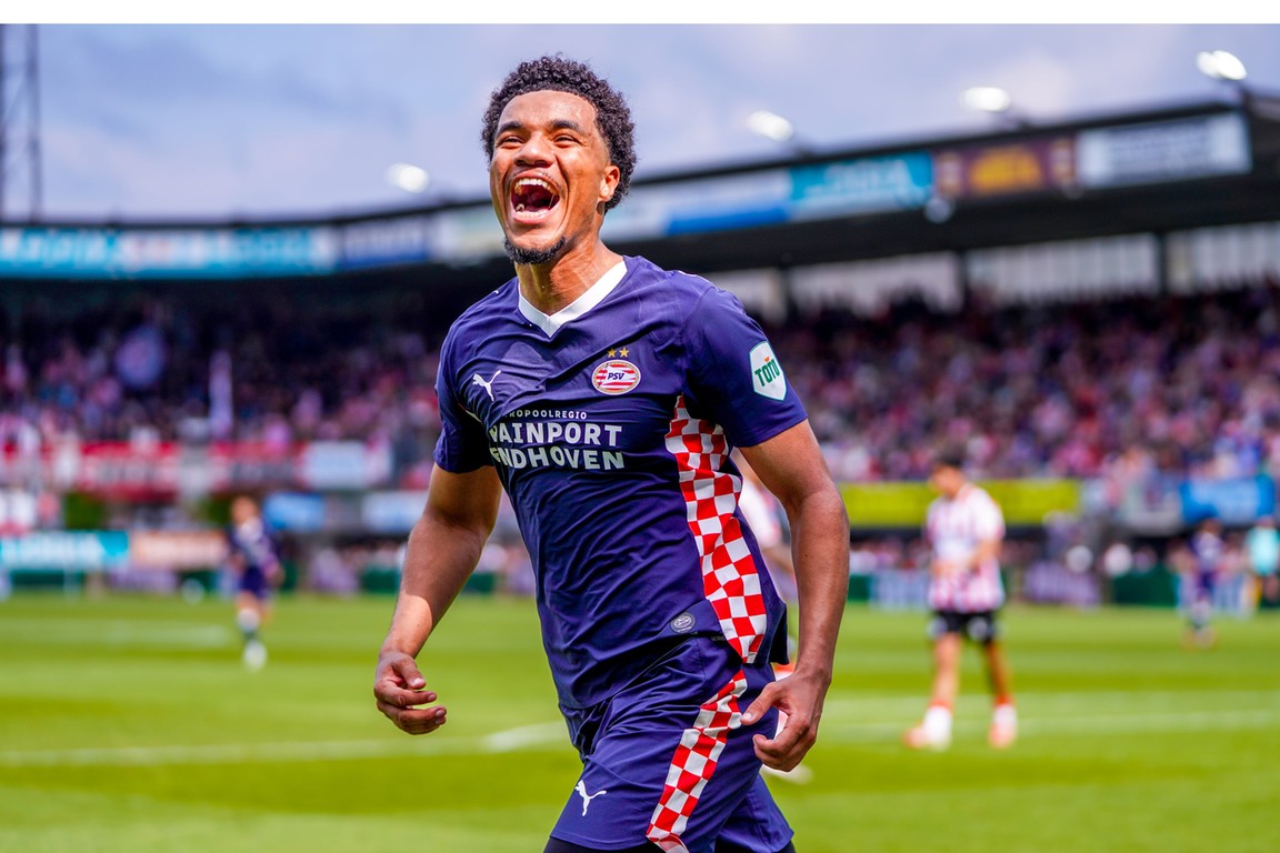 'Bayer Leverkusen aast op PSV'er Tillman'