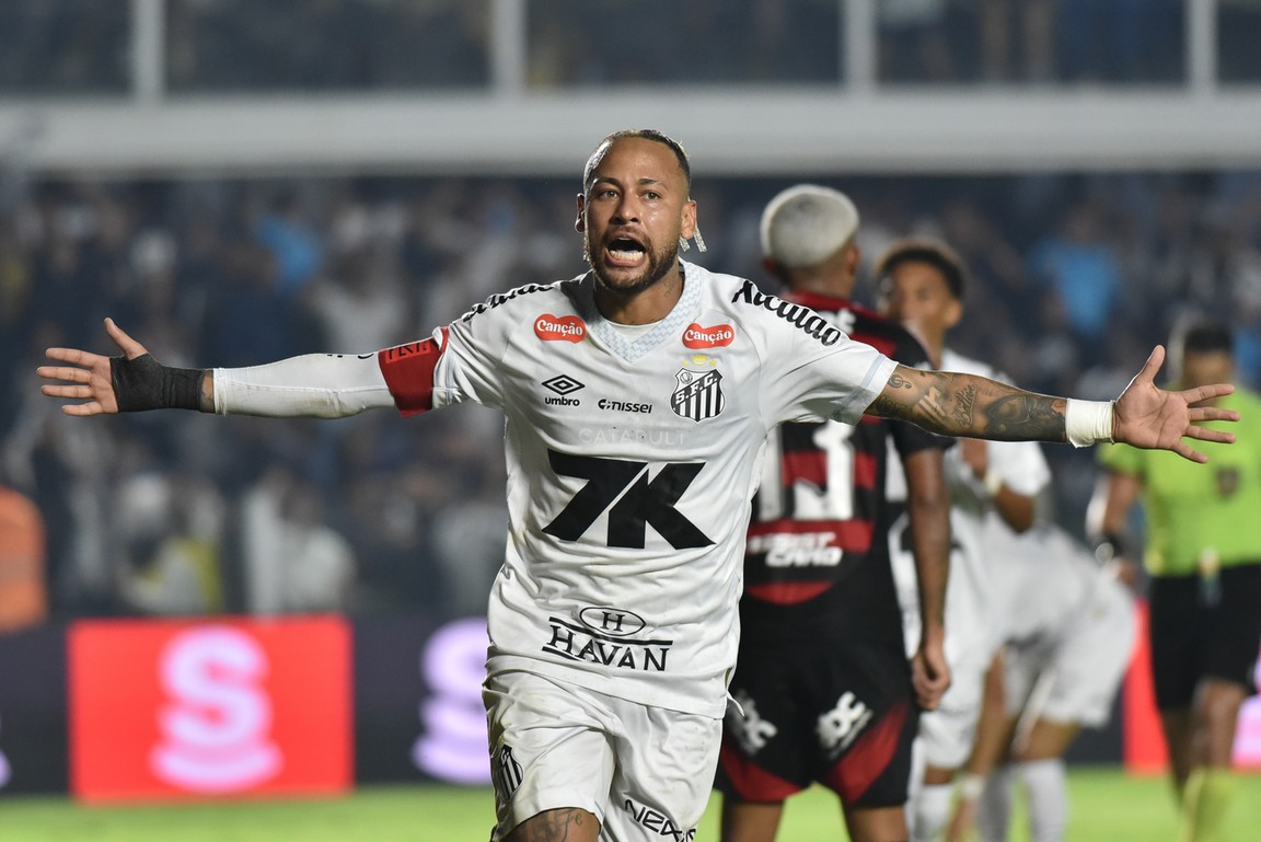 Neymar matchwinner voor Santos met eerste Série A-goal in dertien jaar