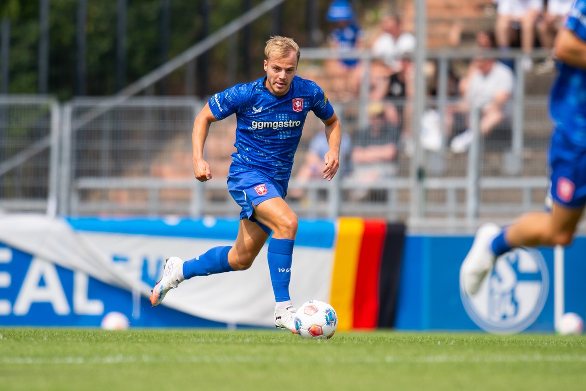 Schalke en Twente houden elkaar op historische grond in evenwicht
