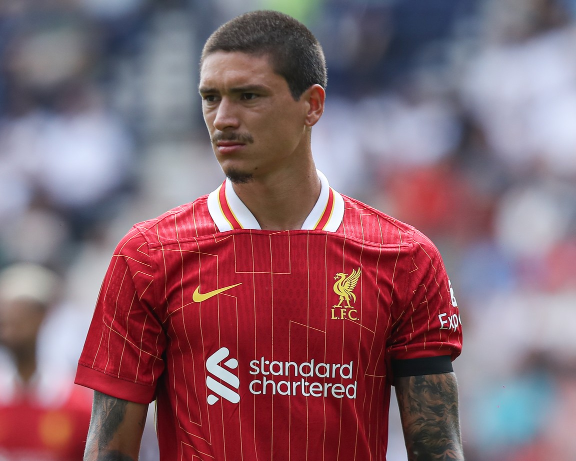 Wirtz maakt officieus debuut tijdens ruime oefenzege Liverpool