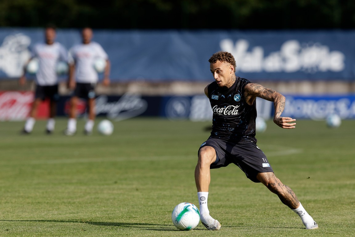 Lang vertelt welk Italiaans woord hij als eerste leerde bij Napoli