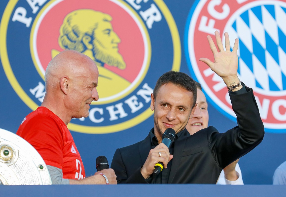 Rafinha (39) kondigt in tranen voetbalpensioen aan