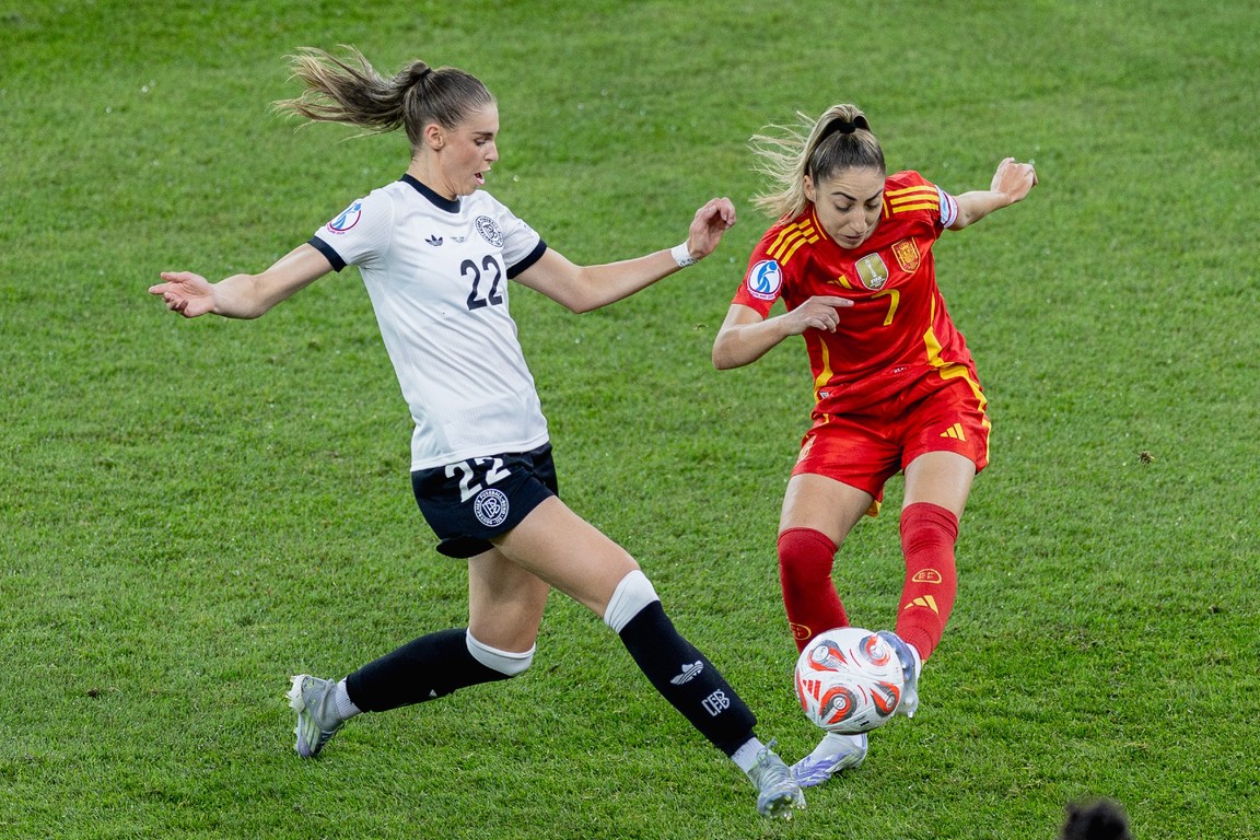 Spanje na verlenging langs Duitsland: Wiegman krijgt kans op finale-revanche