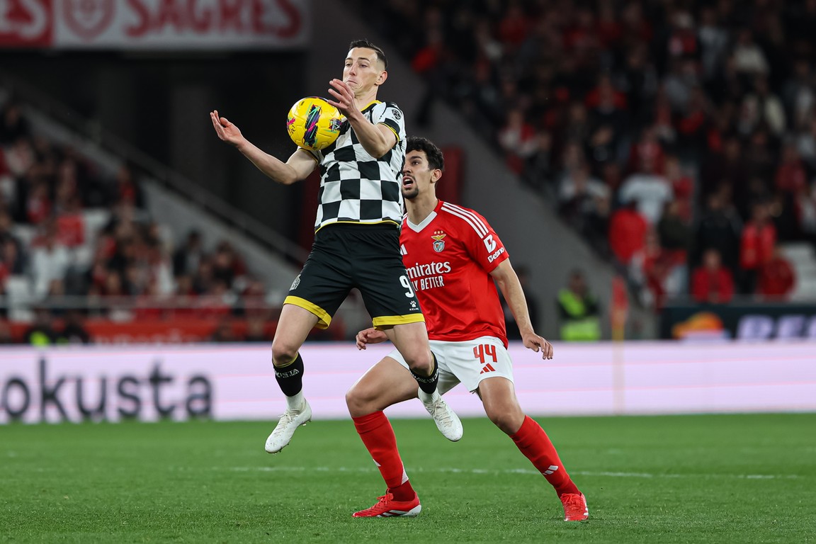 Bozeník vindt na ondergang Boavista onderdak in Championship