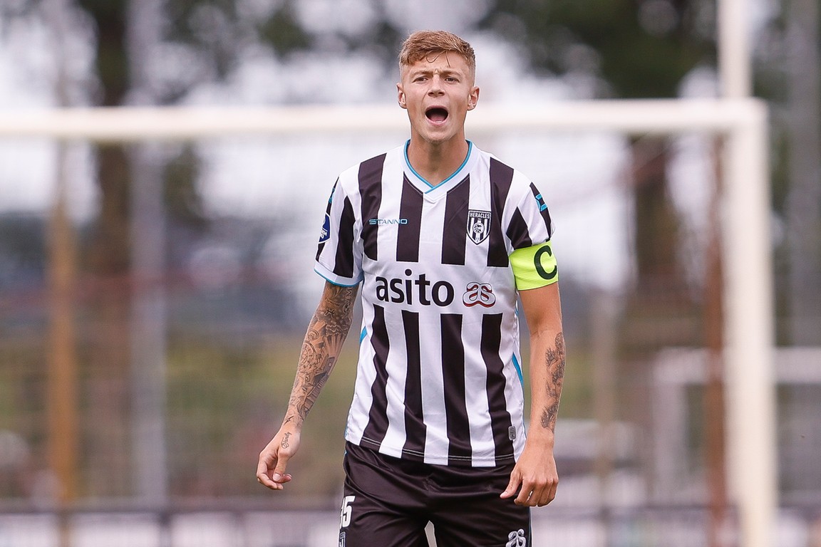 Heracles stalt op het tweede plan geraakte verdediger bij De Graafschap