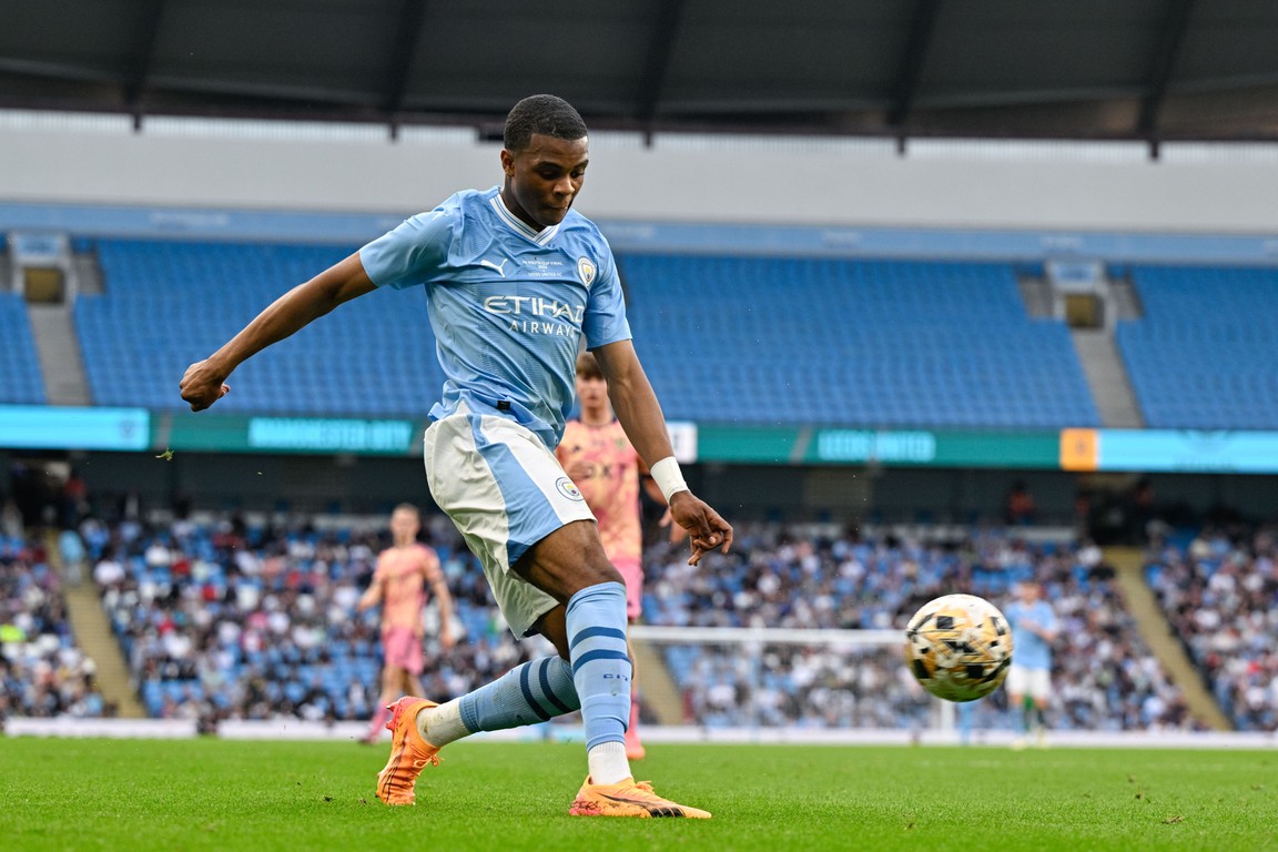 Leverkusen neemt talentvolle Duitse vleugelspits over van Man City