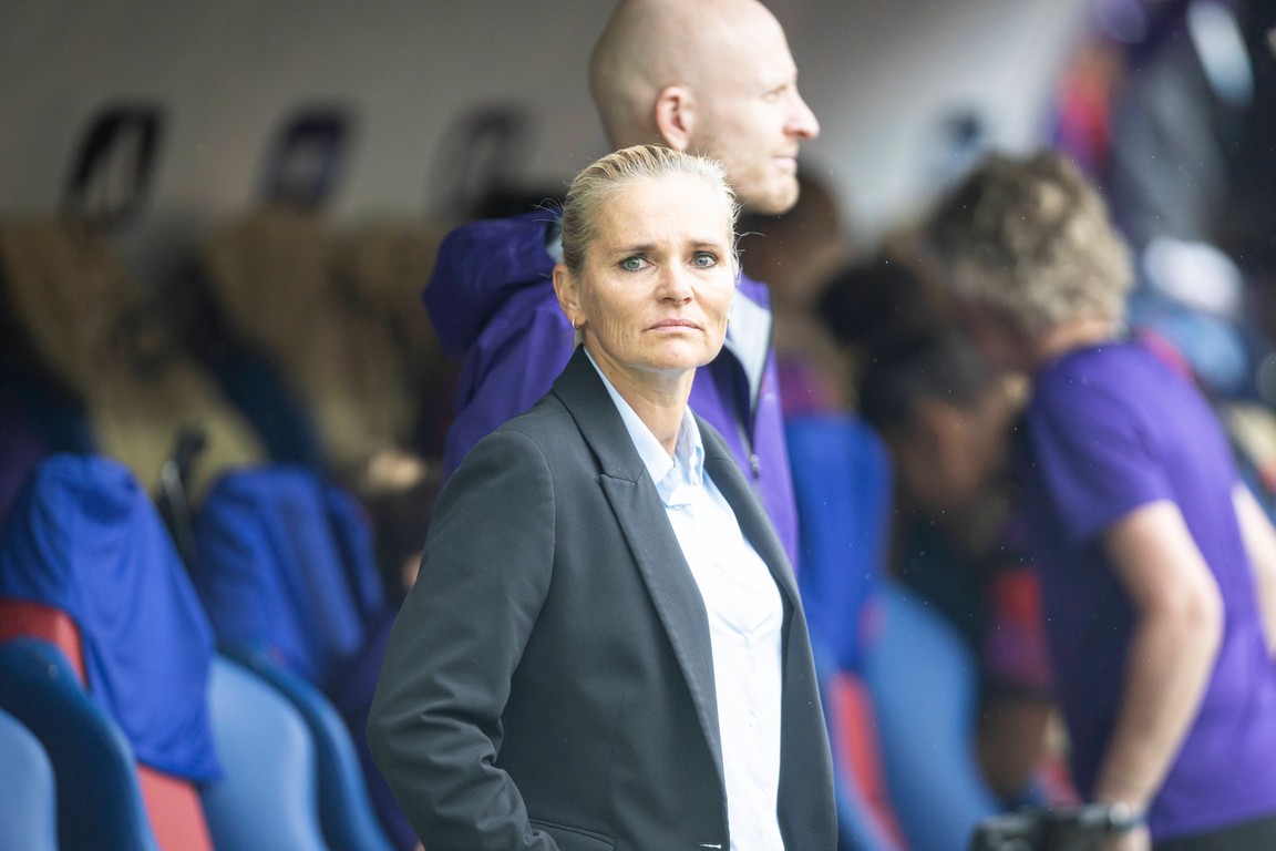 Tripelkampioen Wiegman euforisch: 'Het meest chaotische toernooi'