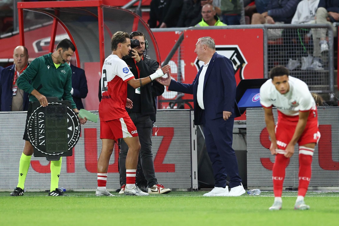 Jans looft Janssen na Utrechtse cornerlawine tegen Sheriff