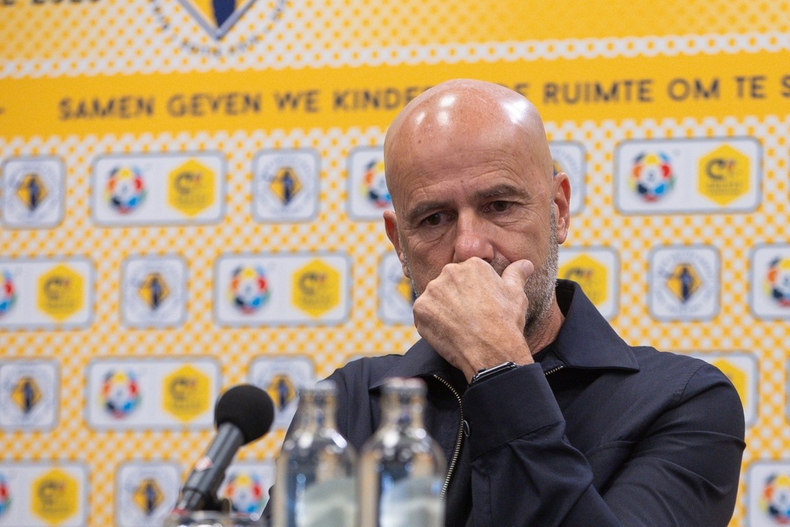 Geheimzinnige Bosz over keeperskeuze: 'Ja, ik ben er al uit'