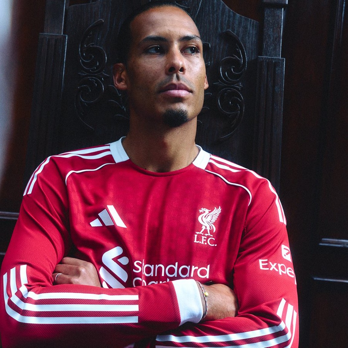 VI Catwalk: Liverpool presenteert nieuwe shirts
