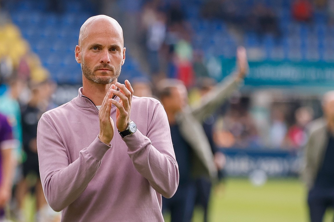Simonis streng: 'Zo willen we de club niet vertegenwoordigen'
