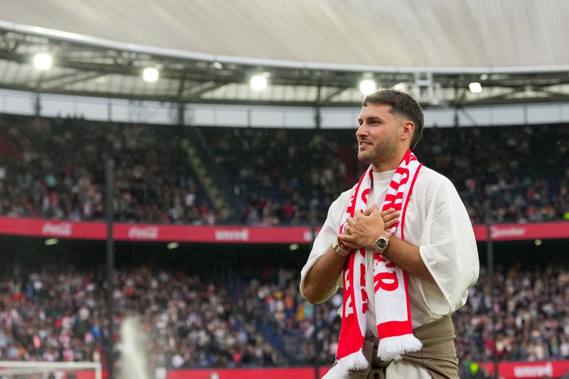 Gimenez genoot van Feyenoord-afscheid: 'Dit is mijn tweede huis'