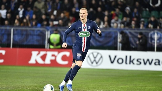 Bakker beleeft opmars bij PSG en mag dromen van Ligue 1-debuut