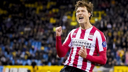 PSV zet volgende stap dankzij pijlsnelle dubbelslag tegen Vitesse