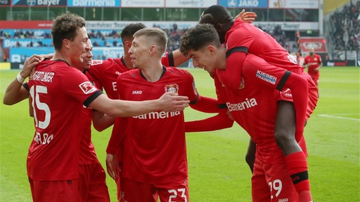 Leverkusen niet te stoppen: Bosz Babes denderen richting de top