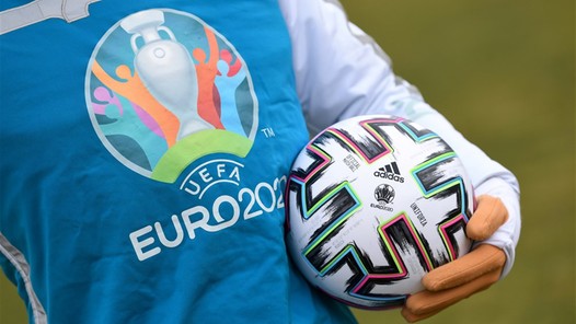'UEFA verplaatst EK, clubs en competities moeten daarvoor fors betalen'