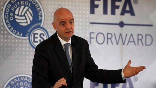 FIFA kijkt naar transferreglement en denkt aan noodfonds