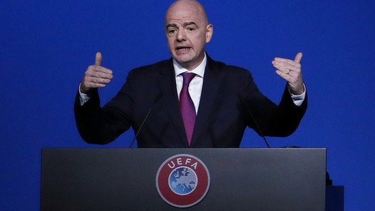 Vakbonden: 'De FIFA kan langere contracten niet verplichten'
