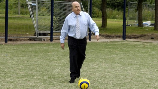 Blatter eist horloges op bij 'onbeschaamde' FIFA en aast op ultiem eerherstel