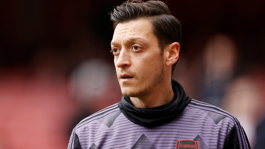Özil openhartig over situatie bij Arsenal: 'Moeilijk als je weet hoe goed je bent'