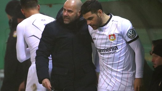 Bosz ziet sterkhouder Volland vertrekken bij Bayer Leverkusen