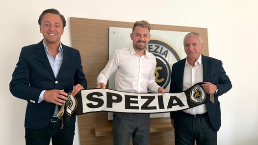 Spezia presenteert Zoet: doelman tekent tweejarig contract