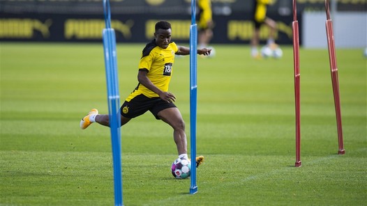 Borussia Dortmund heeft CL-plannen met supertalent Moukoko