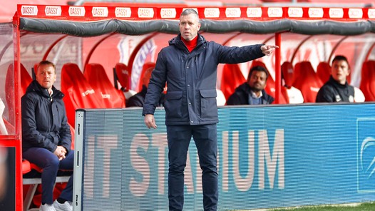 René Hake, trainer met Hunebed-uitstraling: 'FC Utrecht moet hem wel een eerlijke kans geven'