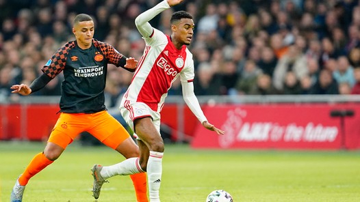 Bekijk de kloof van honderd miljoen tussen Ajax en PSV