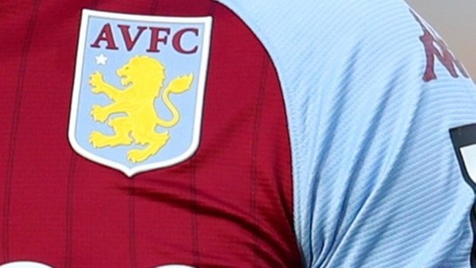 Hoogtepunten stapelen zich op voor Bogarde (17) bij Aston Villa