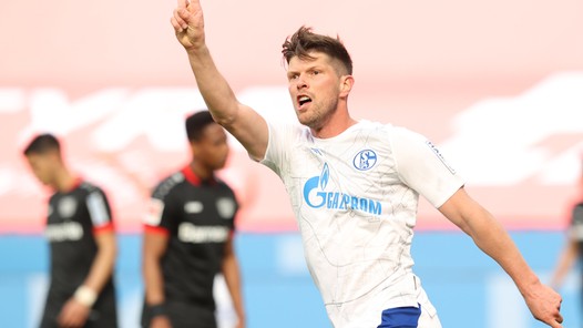 Huntelaar zet deur voor nog een seizoen bij Schalke op een kier