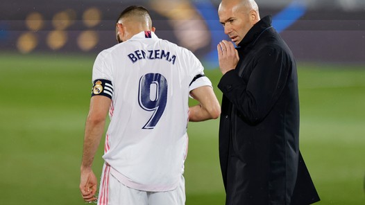 Na Ronaldo wijst ook Zidane Benzema aan als favoriet voor Ballon d'Or