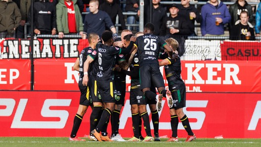 ADO bezegelt zege in Almere met goal van eigen helft 