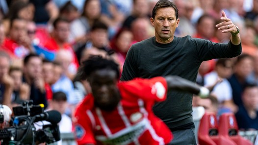 Begeerde Schmidt legt de bal nadrukkelijk bij PSV