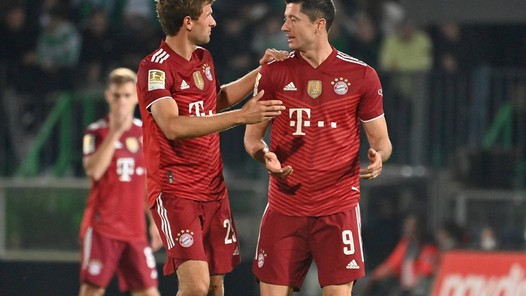 Imposante mijlpalen Lewandowski en Müller tijdens recordduel Bayern-machine
