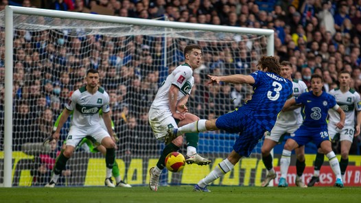Chelsea zwijnt tegen Plymouth en voorkomt na verlenging FA Cup-blamage