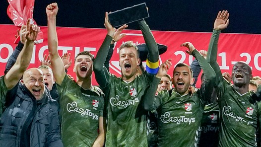 Smaakmaker Rui Mendes schiet FC Emmen in stijl naar Eredivisie