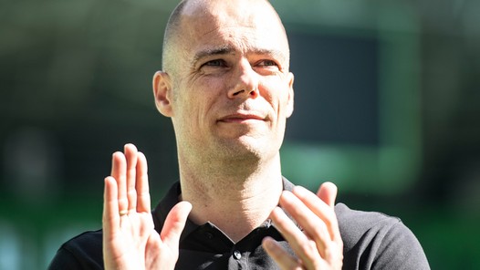 Danny Buijs vertrekt met opgeheven hoofd bij FC Groningen